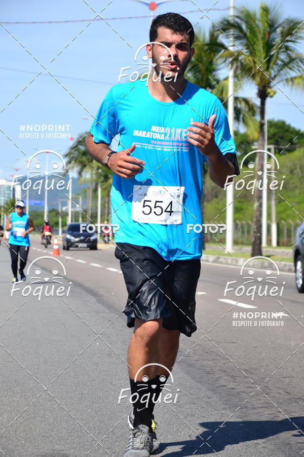 Buy your photos of the event21KES - Meia Maratona do Esprito Santo on Fotop