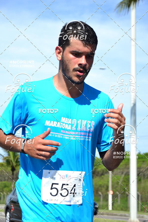 Buy your photos of the event21KES - Meia Maratona do Esprito Santo on Fotop