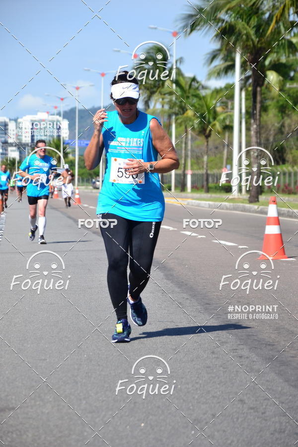 Buy your photos of the event21KES - Meia Maratona do Esprito Santo on Fotop