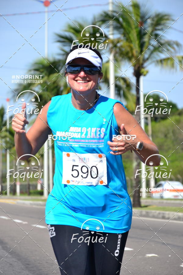 Buy your photos of the event21KES - Meia Maratona do Esprito Santo on Fotop