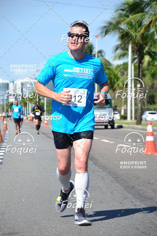 Buy your photos of the event21KES - Meia Maratona do Esprito Santo on Fotop
