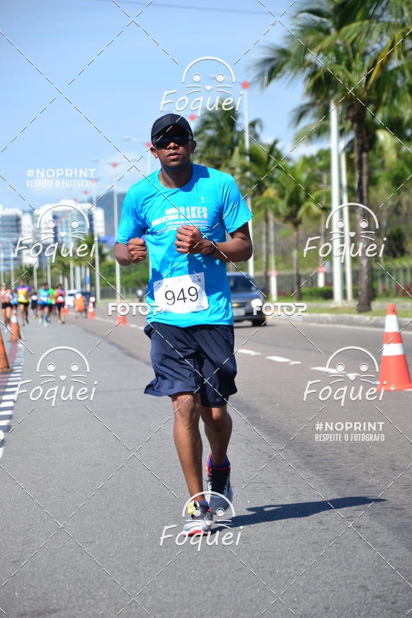 Buy your photos of the event21KES - Meia Maratona do Esprito Santo on Fotop