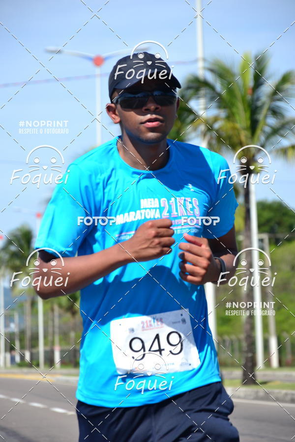 Buy your photos of the event21KES - Meia Maratona do Esprito Santo on Fotop