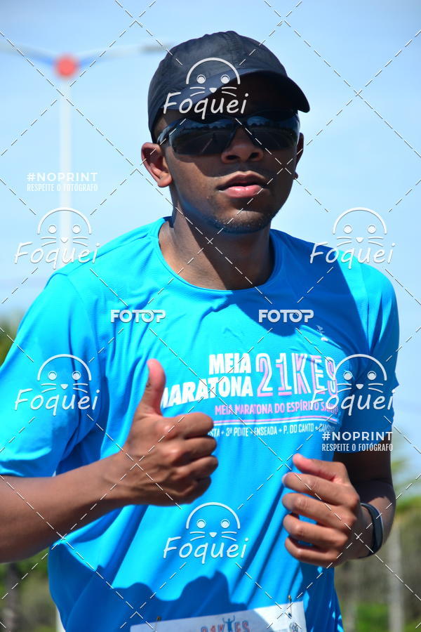 Buy your photos of the event21KES - Meia Maratona do Esprito Santo on Fotop