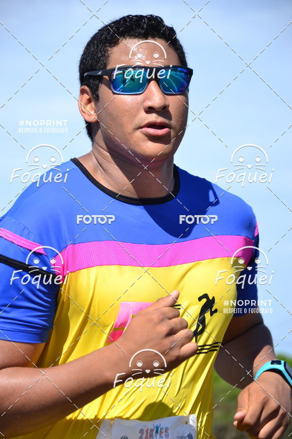 Buy your photos of the event21KES - Meia Maratona do Esprito Santo on Fotop