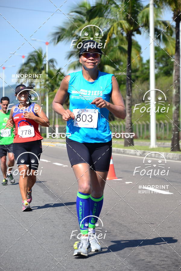 Buy your photos of the event21KES - Meia Maratona do Esprito Santo on Fotop