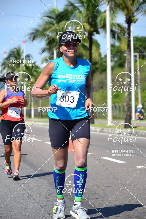 Buy your photos of the event21KES - Meia Maratona do Esprito Santo on Fotop