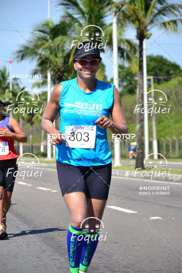 Buy your photos of the event21KES - Meia Maratona do Esprito Santo on Fotop