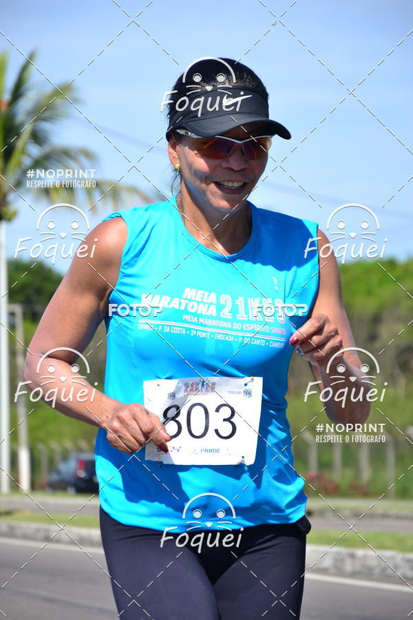 Buy your photos of the event21KES - Meia Maratona do Esprito Santo on Fotop