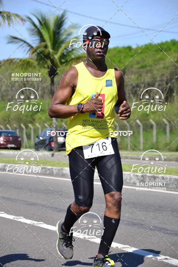 Buy your photos of the event21KES - Meia Maratona do Esprito Santo on Fotop