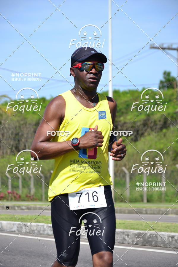 Buy your photos of the event21KES - Meia Maratona do Esprito Santo on Fotop