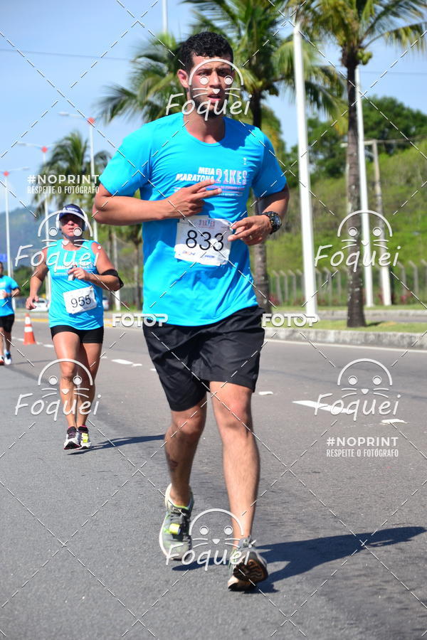 Buy your photos of the event21KES - Meia Maratona do Esprito Santo on Fotop