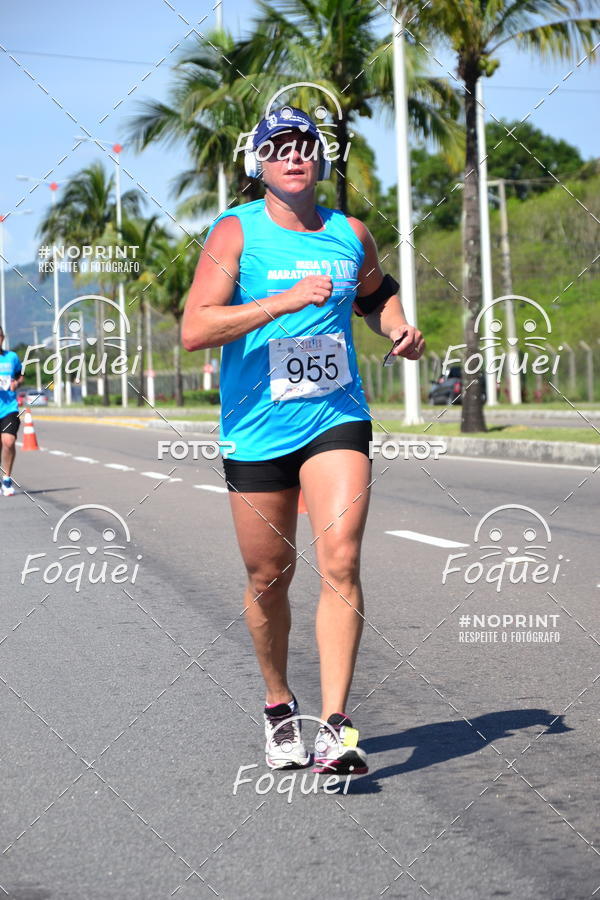 Buy your photos of the event21KES - Meia Maratona do Esprito Santo on Fotop