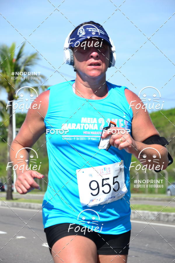 Buy your photos of the event21KES - Meia Maratona do Esprito Santo on Fotop