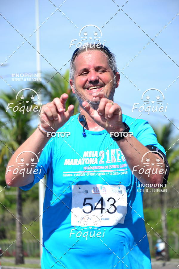 Buy your photos of the event21KES - Meia Maratona do Esprito Santo on Fotop