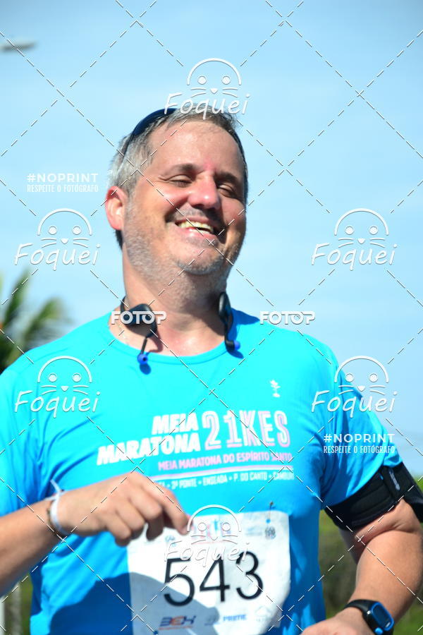 Buy your photos of the event21KES - Meia Maratona do Esprito Santo on Fotop