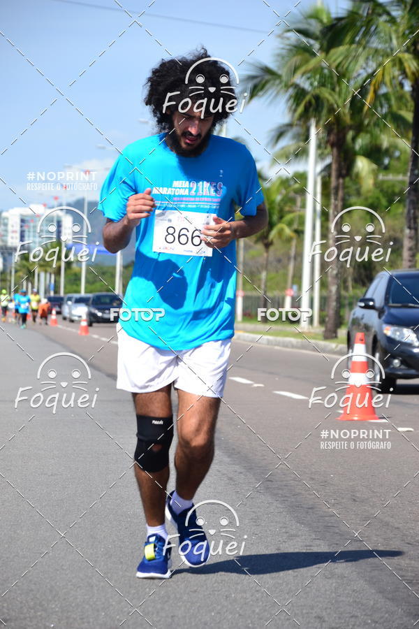 Buy your photos of the event21KES - Meia Maratona do Esprito Santo on Fotop