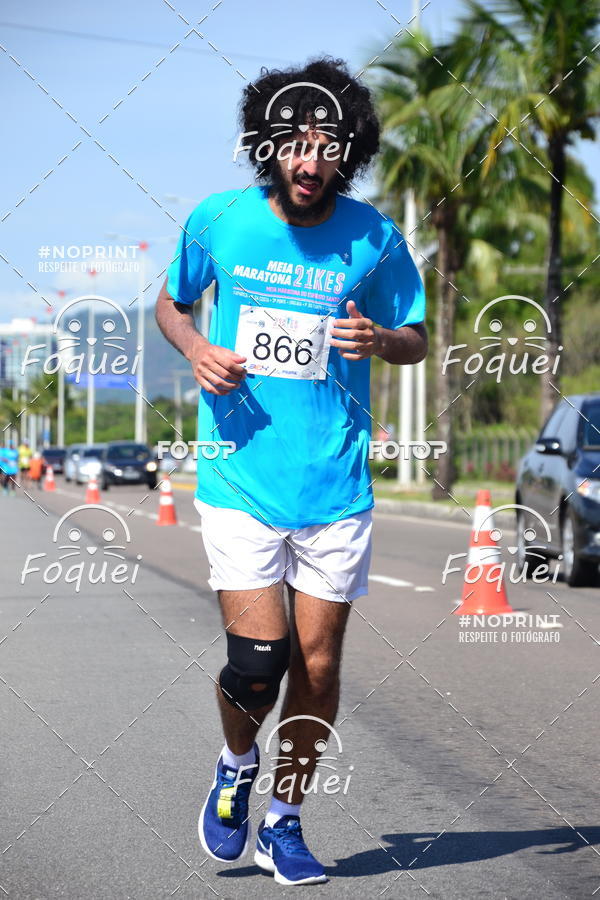 Buy your photos of the event21KES - Meia Maratona do Esprito Santo on Fotop