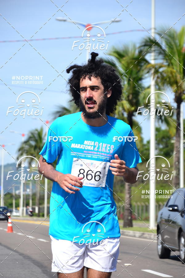 Buy your photos of the event21KES - Meia Maratona do Esprito Santo on Fotop