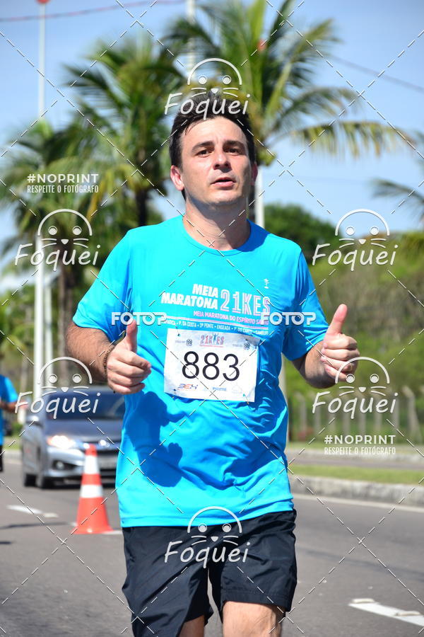 Buy your photos of the event21KES - Meia Maratona do Esprito Santo on Fotop