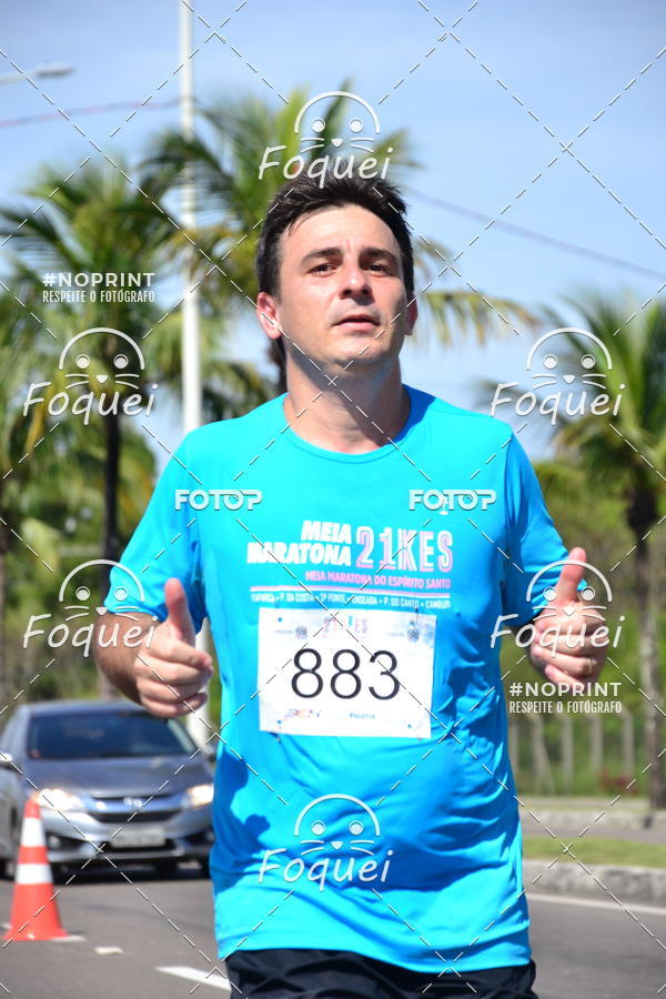 Buy your photos of the event21KES - Meia Maratona do Esprito Santo on Fotop