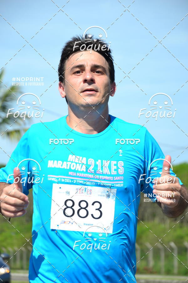 Buy your photos of the event21KES - Meia Maratona do Esprito Santo on Fotop