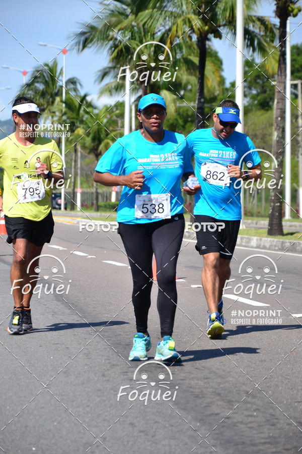 Buy your photos of the event21KES - Meia Maratona do Esprito Santo on Fotop