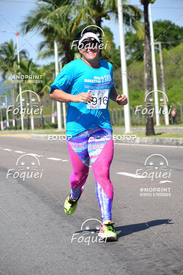 Buy your photos of the event21KES - Meia Maratona do Esprito Santo on Fotop