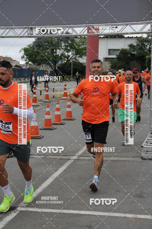 Buy your photos of the event10� Corrida Internacional Shopping - Guarulhos on Fotop
