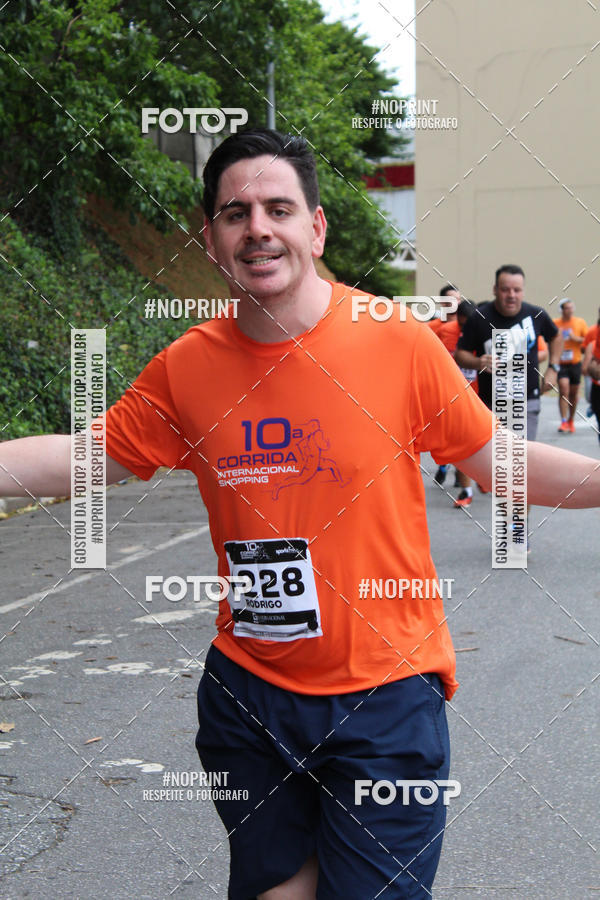 Buy your photos of the event10 Corrida Internacional Shopping - Guarulhos on Fotop