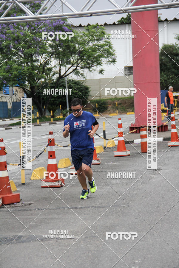 Buy your photos of the event10 Corrida Internacional Shopping - Guarulhos on Fotop