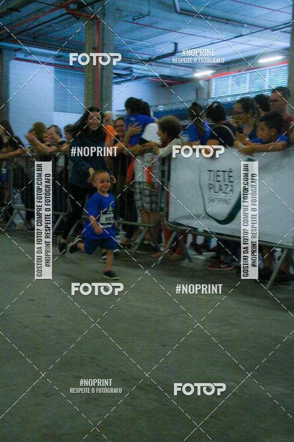 Buy your photos of the event1 Corrida Masha e o Urso no Tiet Plaza Shopping on Fotop