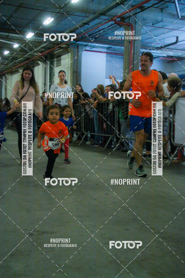Buy your photos of the event1 Corrida Masha e o Urso no Tiet Plaza Shopping on Fotop
