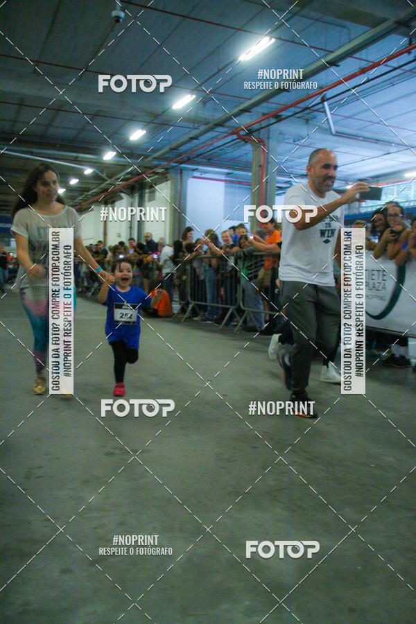 Buy your photos of the event1 Corrida Masha e o Urso no Tiet Plaza Shopping on Fotop