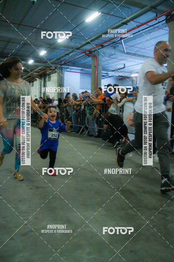 Buy your photos of the event1 Corrida Masha e o Urso no Tiet Plaza Shopping on Fotop