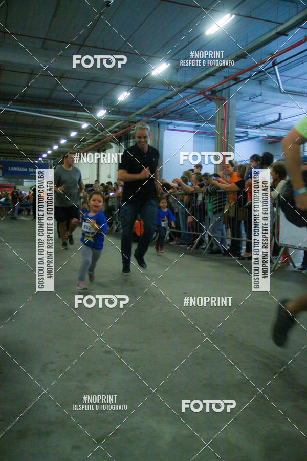 Buy your photos of the event1 Corrida Masha e o Urso no Tiet Plaza Shopping on Fotop