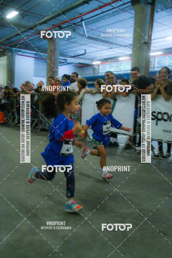 Buy your photos of the event1 Corrida Masha e o Urso no Tiet Plaza Shopping on Fotop