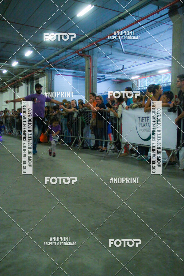 Buy your photos of the event1 Corrida Masha e o Urso no Tiet Plaza Shopping on Fotop