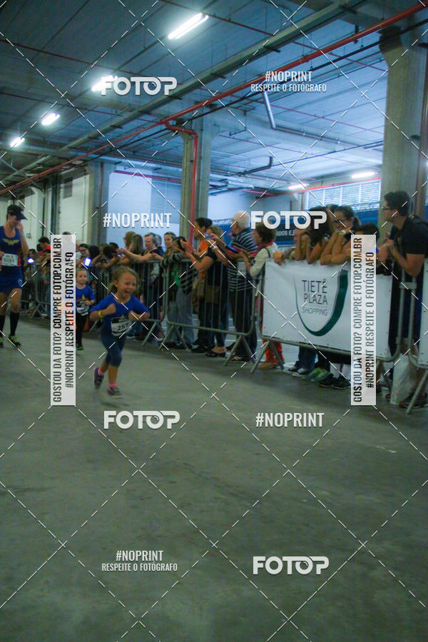 Buy your photos of the event1 Corrida Masha e o Urso no Tiet Plaza Shopping on Fotop