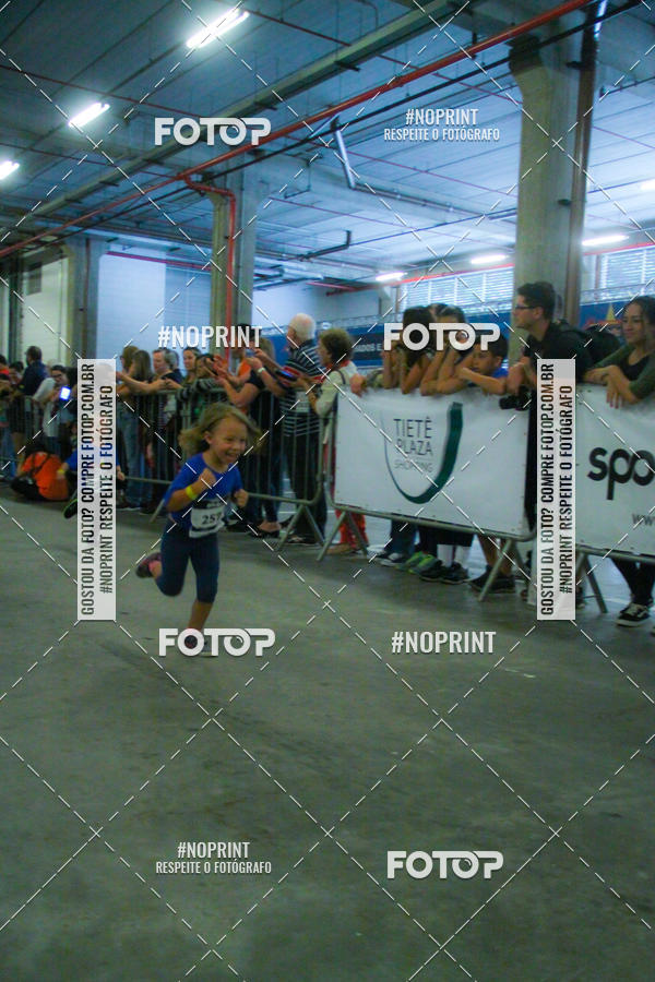 Buy your photos of the event1 Corrida Masha e o Urso no Tiet Plaza Shopping on Fotop