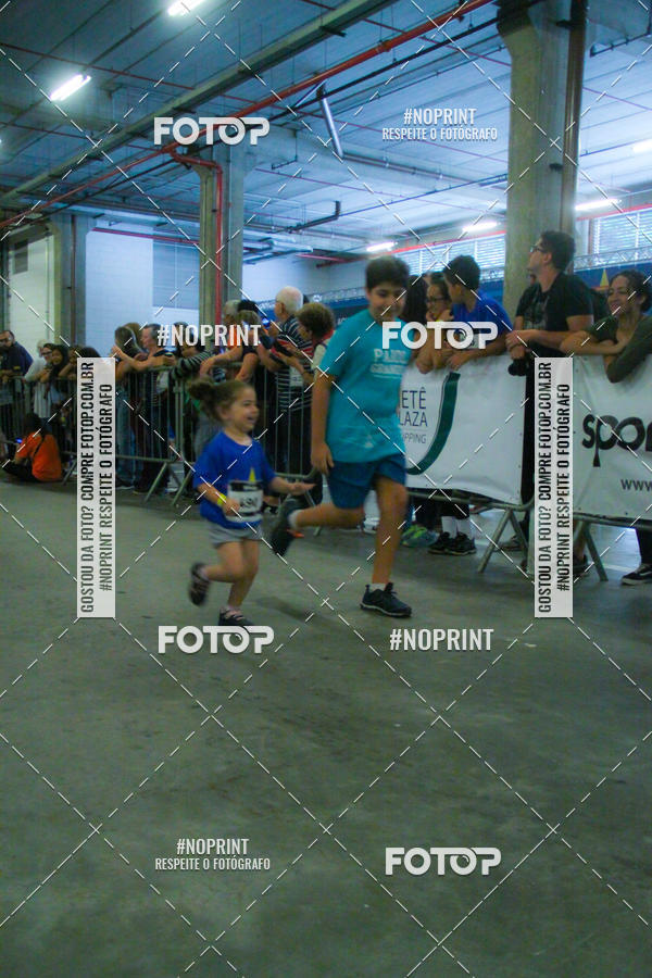 Buy your photos of the event1 Corrida Masha e o Urso no Tiet Plaza Shopping on Fotop