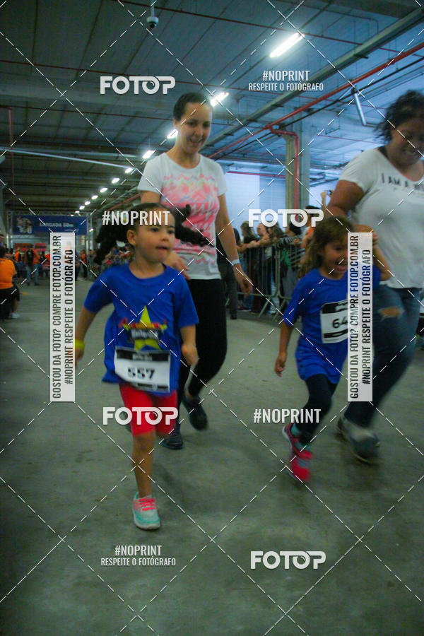 Buy your photos of the event1 Corrida Masha e o Urso no Tiet Plaza Shopping on Fotop