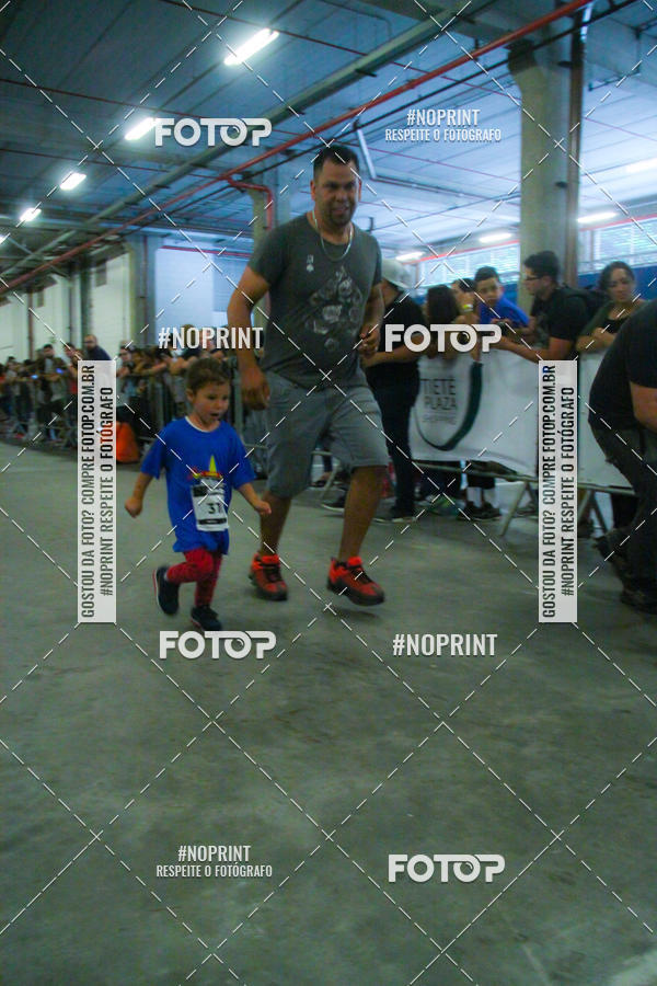 Buy your photos of the event1 Corrida Masha e o Urso no Tiet Plaza Shopping on Fotop
