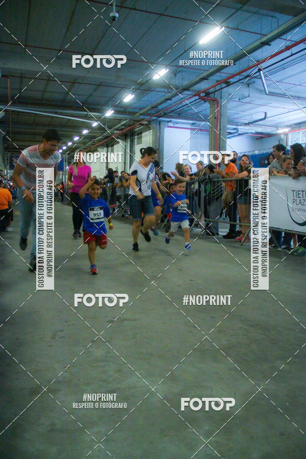 Buy your photos of the event1 Corrida Masha e o Urso no Tiet Plaza Shopping on Fotop