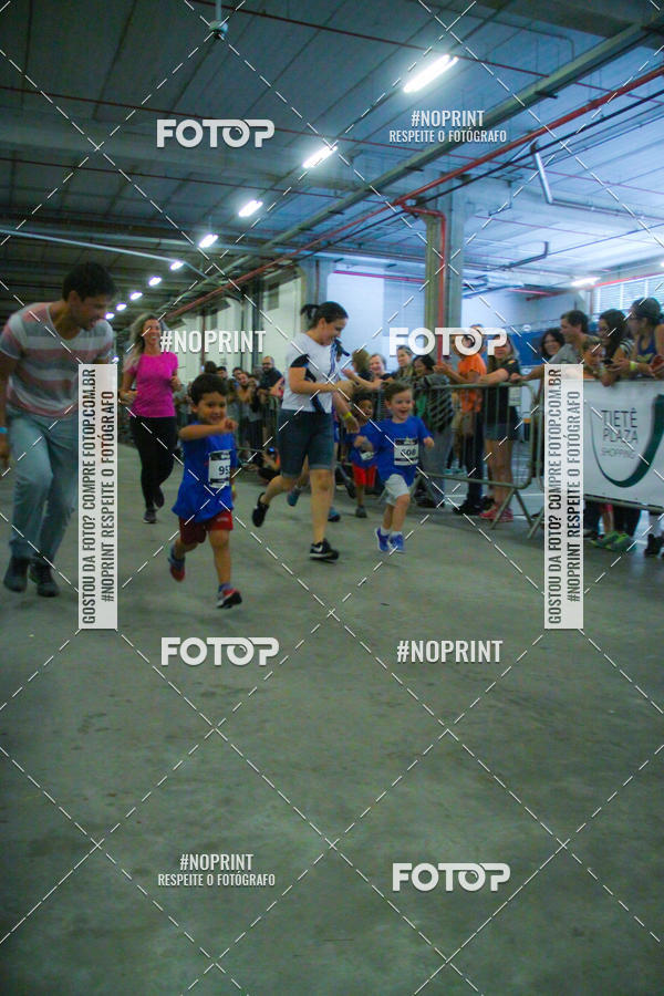 Buy your photos of the event1 Corrida Masha e o Urso no Tiet Plaza Shopping on Fotop