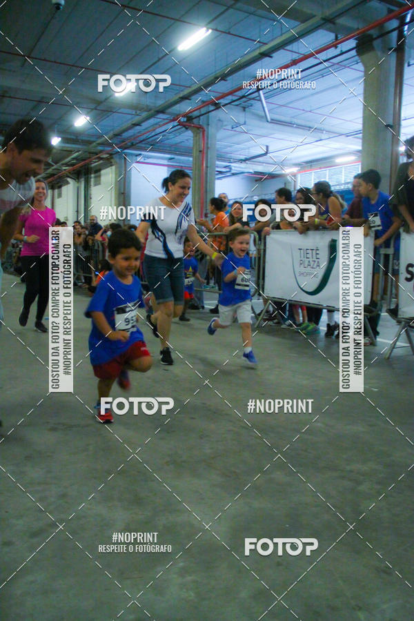 Buy your photos of the event1 Corrida Masha e o Urso no Tiet Plaza Shopping on Fotop