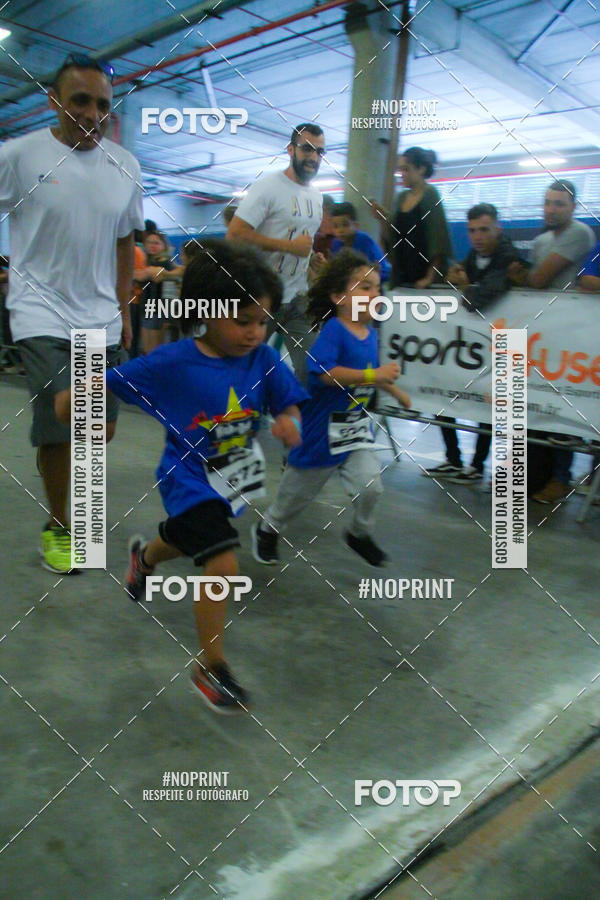 Buy your photos of the event1 Corrida Masha e o Urso no Tiet Plaza Shopping on Fotop
