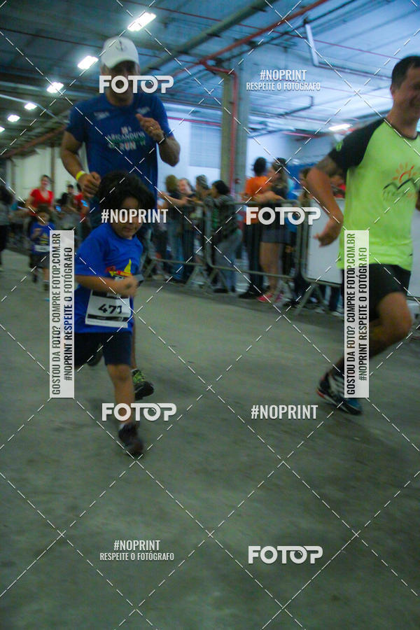 Buy your photos of the event1 Corrida Masha e o Urso no Tiet Plaza Shopping on Fotop