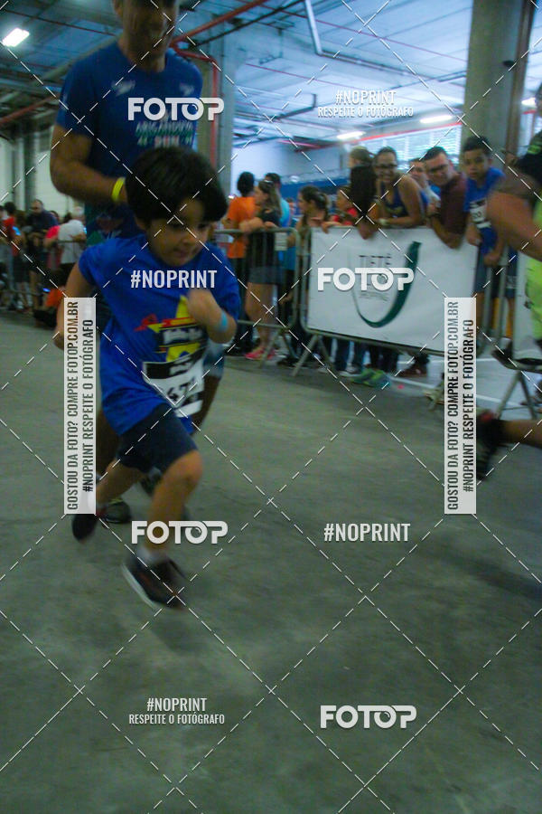 Buy your photos of the event1 Corrida Masha e o Urso no Tiet Plaza Shopping on Fotop