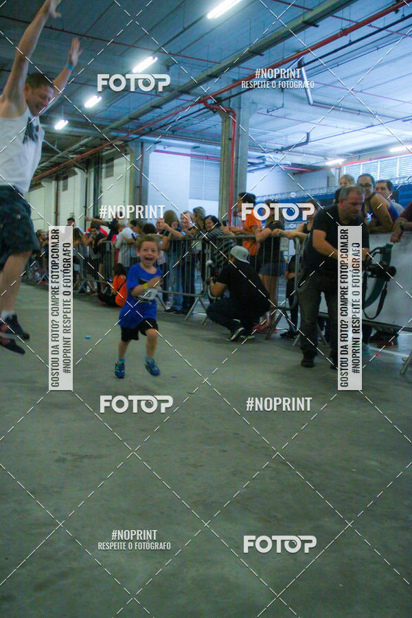 Buy your photos of the event1 Corrida Masha e o Urso no Tiet Plaza Shopping on Fotop
